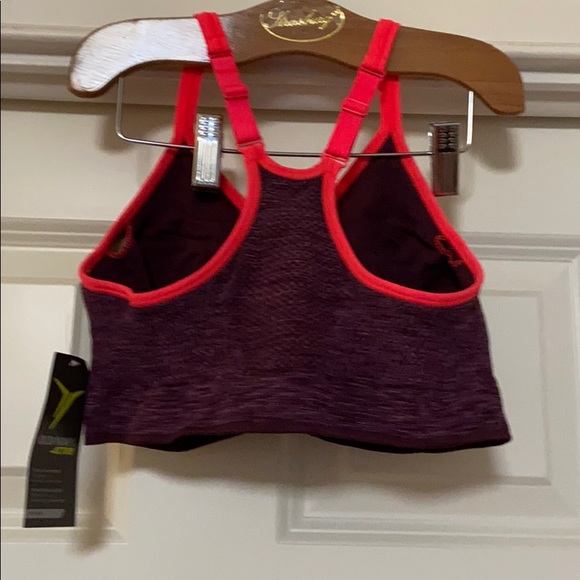 Old navy bra - Picture 2 of 4